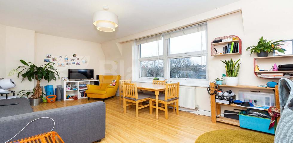 			1 Bedroom, 1 bath, 1 reception Apartment			 Middle Lane, CROUCH END